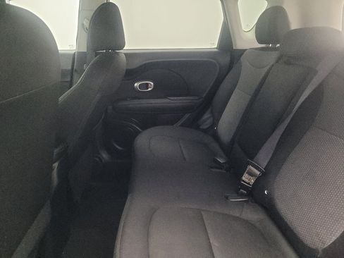 Used 2018 Kia Soul + FWD image 18