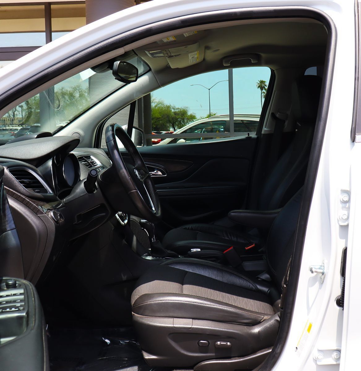 Used 2016 Buick Encore FWD image 37