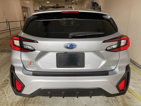 Used 2025 Subaru Crosstrek 2.0i Premium image 6