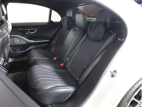 Used 2022 Mercedes-Benz S 500 4MATIC w/ AMG Line Package image 50