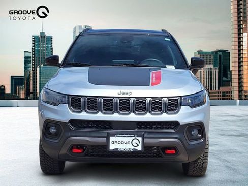 Used 2025 Jeep Compass Trailhawk w/ Trailer Tow Group AWD/4WD image 9