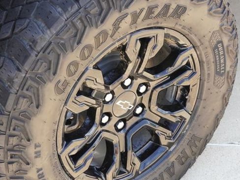 Used 2024 Chevrolet Silverado 1500 ZR2 w/ Technology Package AWD/4WD image 11