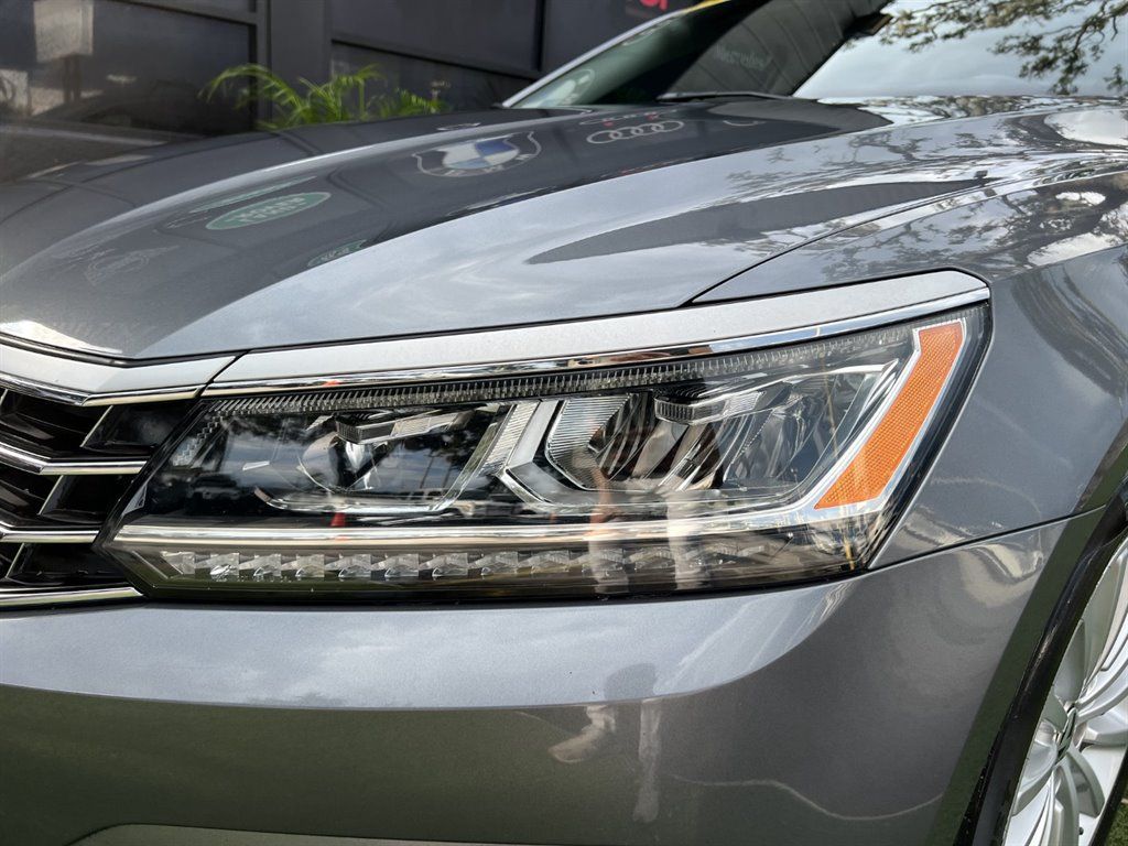 Used 2017 Volkswagen Passat 1.8T SE w/ SE Lighting Package FWD image 10