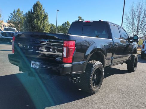 Used 2022 Ford F350 Platinum image 3