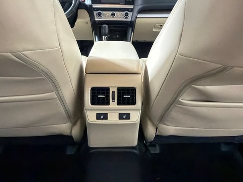 Used 2017 Subaru Outback 3.6R Limited AWD/4WD image 20