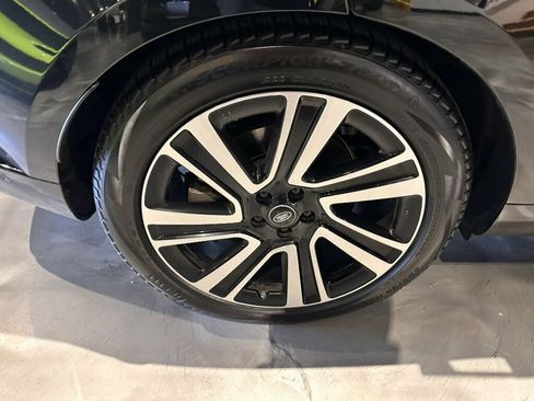 Used 2023 Land Rover Range Rover SE AWD/4WD image 12