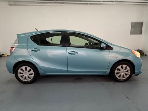 Used 2013 Toyota Prius C Two FWD image 7