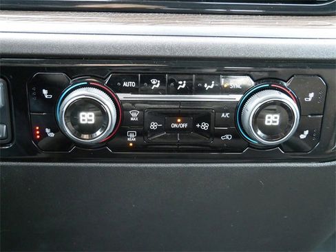 Used 2024 Chevrolet Silverado 3500 LT w/ Convenience Package image 20