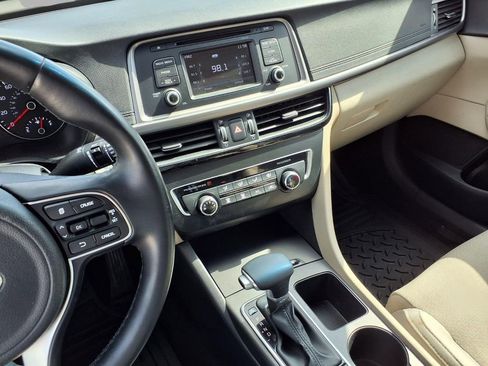 Used 2017 Kia Optima LX image 12
