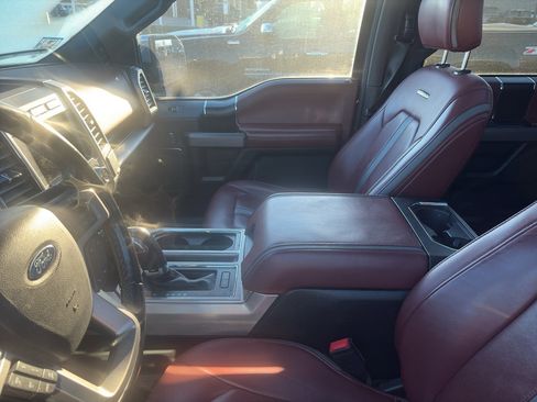 Used 2018 Ford F150 Platinum w/ Equipment Group 701A Luxury image 5