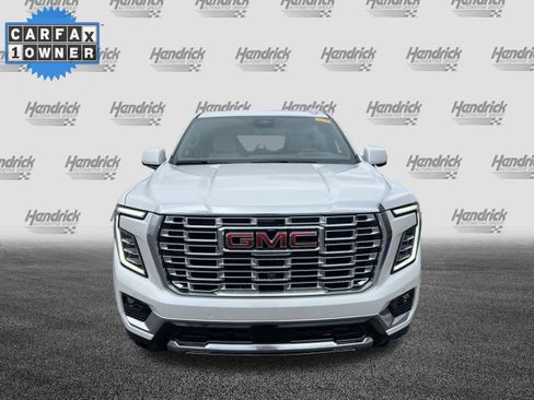 Used 2025 GMC Yukon XL Denali w/ Denali Reserve Package image 3