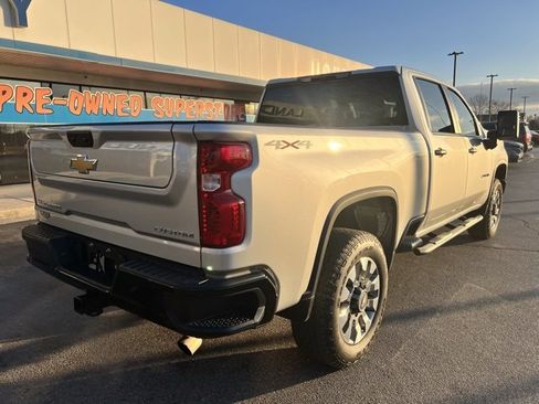 Used 2023 Chevrolet Silverado 2500 Custom w/ Custom Value Package image 4