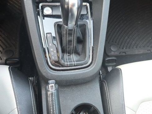 Used 2016 Volkswagen Jetta Sport w/ Lighting Package image 14