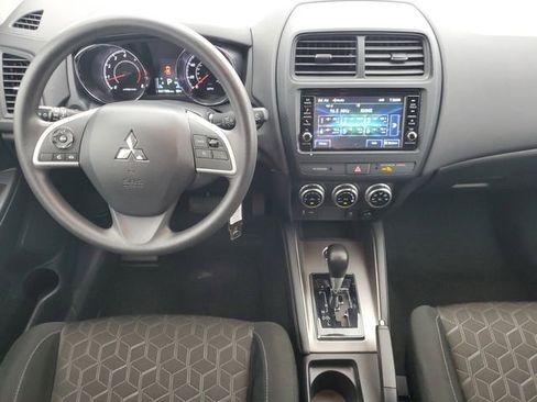 Used 2025 Mitsubishi Outlander Sport ES image 15