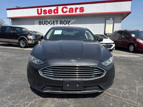 Used 2020 Ford Fusion SE image 2