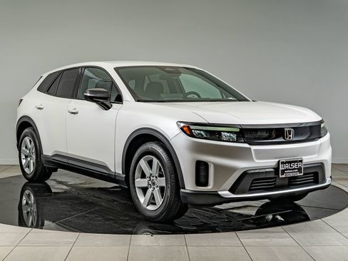 Used 2024 Honda Prologue EX image 3