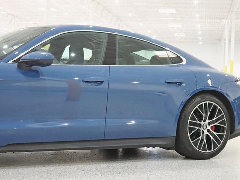 Used 2021 Porsche Taycan 4S image 3