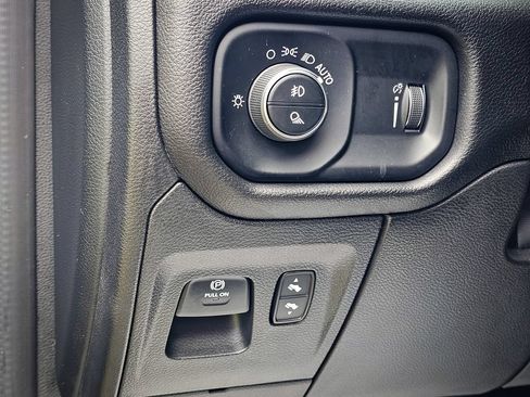 Used 2023 RAM 1500 Big Horn AWD/4WD image 14