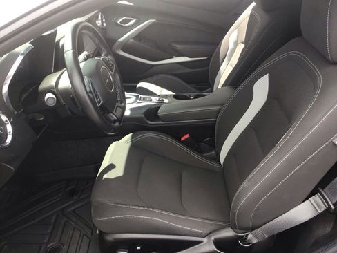 Used 2021 Chevrolet Camaro LT RWD image 10