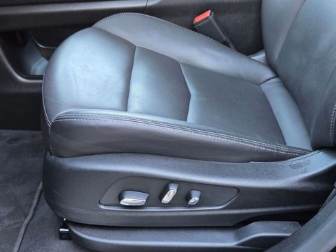 Certified 2025 Cadillac XT5 Premium Luxury image 26