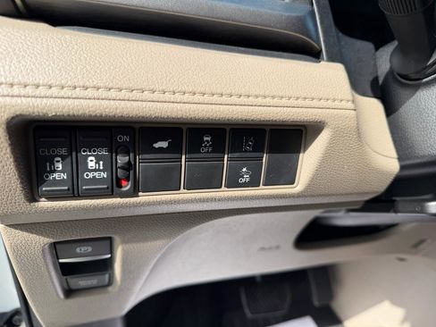 Used 2019 Honda Odyssey EX-L image 22