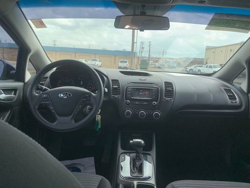 Used 2017 Kia Forte LX w/ LX Popular Package image 24