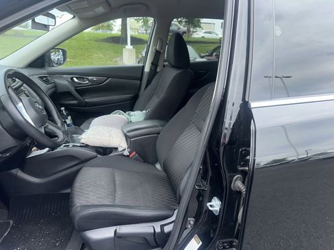 Used 2018 Nissan Rogue S w/ S Value Package AWD/4WD image 4