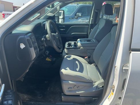 Used 2018 Chevrolet Silverado 2500 W/T w/ WT Fleet Convenience Package AWD/4WD image 9