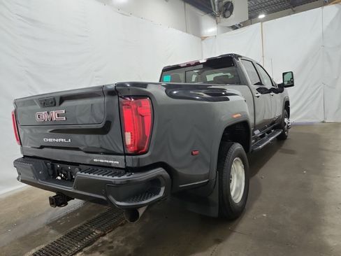 Used 2020 GMC Sierra 3500 Denali w/ Denali Ultimate Package image 3