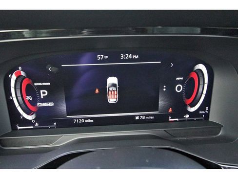 Used 2024 Nissan Pathfinder Platinum w/ Cargo Package image 13