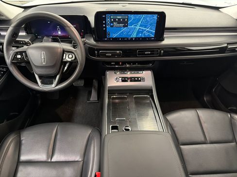 Certified 2025 Lincoln Aviator AWD image 21