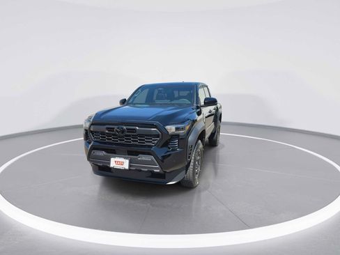 New 2026 Toyota Tacoma TRD Off-Road AWD/4WD image 3