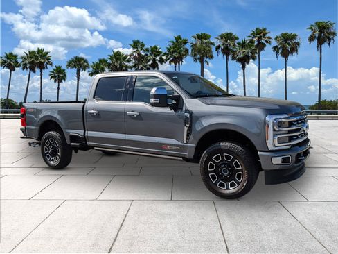 Used 2024 Ford F250 Platinum image 2