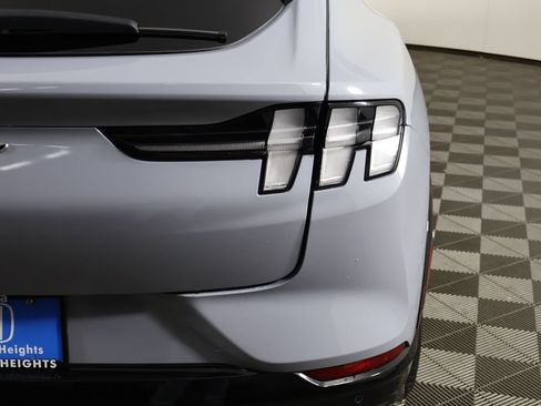 Used 2025 Ford Mustang Mach-E Premium w/ Sport Appearance Package AWD/4WD image 17