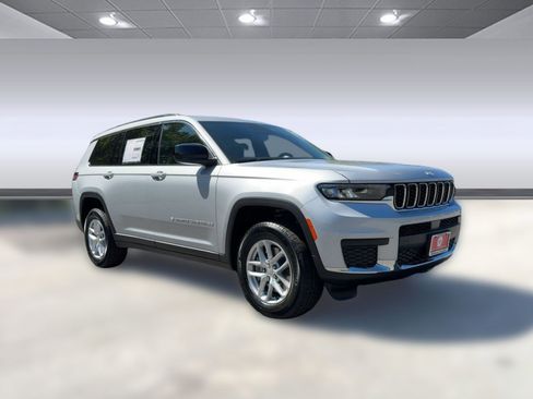 New 2025 Jeep Grand Cherokee L Laredo w/ Luxury Tech Group I image 7