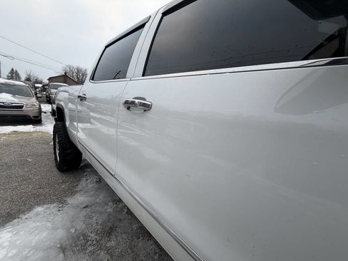 Used 2015 GMC Sierra 2500 SLT w/ Duramax Plus Package image 9