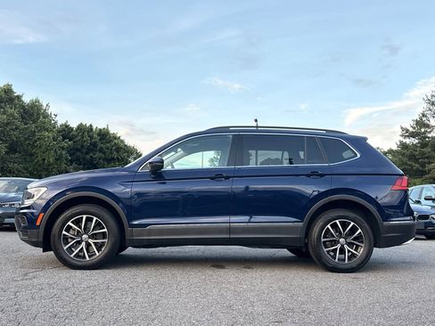 Used 2021 Volkswagen Tiguan SE FWD image 2