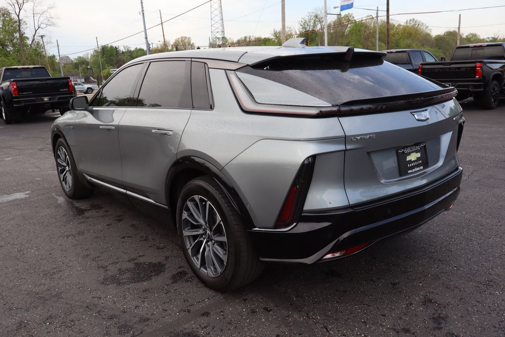 Used 2024 Cadillac Lyriq Sport RWD image 3