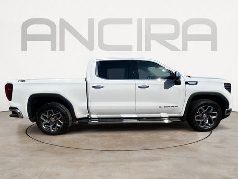 Used 2023 GMC Sierra 1500 SLT image 11