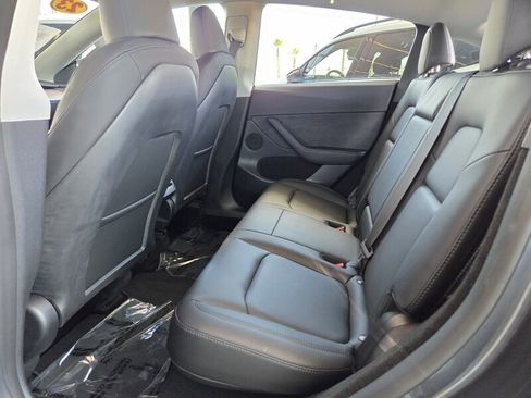 Used 2023 Tesla Model Y 2WD image 14