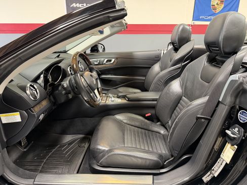 Used 2013 Mercedes-Benz SL 550 image 16