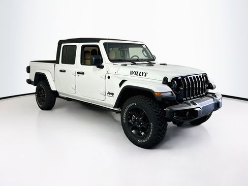Used 2023 Jeep Gladiator Willys image 3