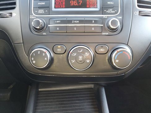 Used 2016 Kia Forte LX image 21