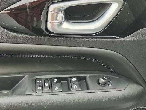 New 2026 Jeep Compass Limited w/ Sun, Sound & Navigation Group AWD/4WD image 9
