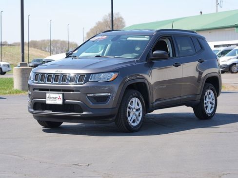 Used 2018 Jeep Compass Sport AWD/4WD image 7