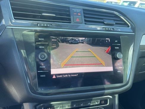 Used 2018 Volkswagen Tiguan SE w/ Panoramic Sunroof Package AWD/4WD image 33