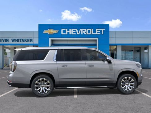 New 2026 Chevrolet Suburban Premier image 5