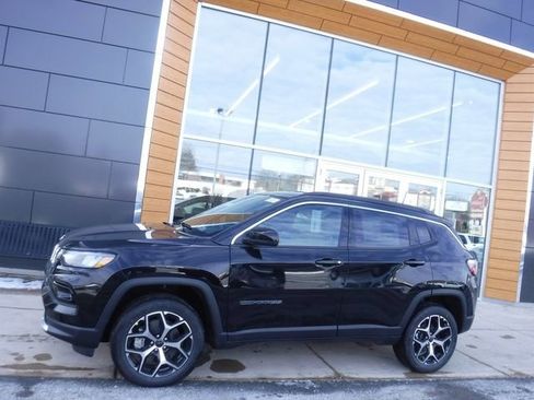 New 2026 Jeep Compass Limited image 2