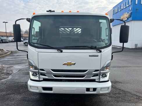 New 2024 Chevrolet Low Cab Forward image 2