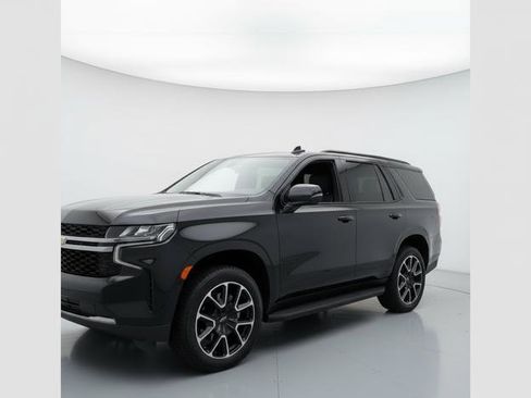 Used 2021 Chevrolet Tahoe RST w/ Luxury Package image 3